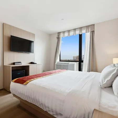 Ramada By Wyndham Flushing Queens-2